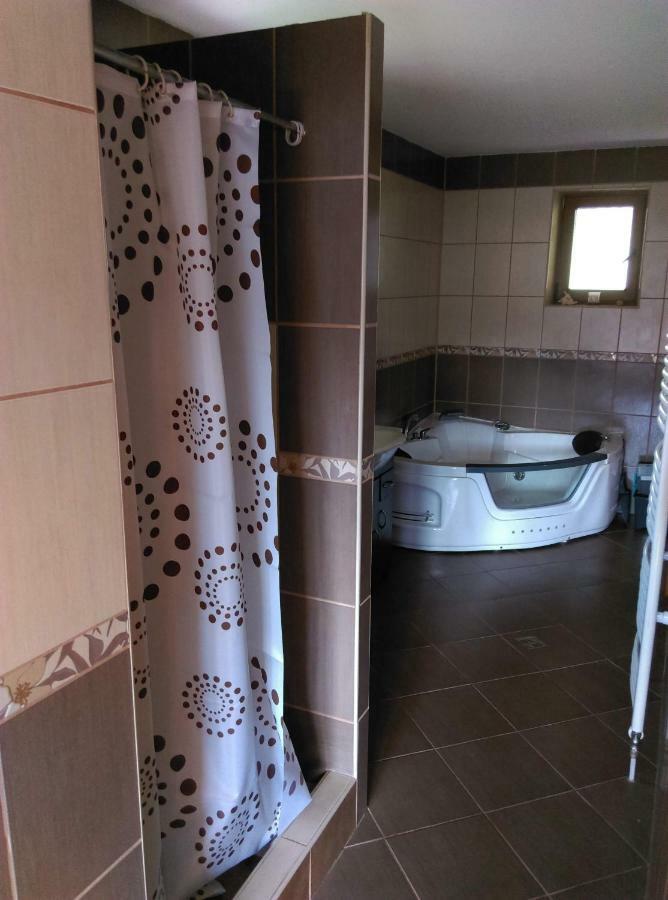 Apartman pod Kalváriou - rodinný dom Banská Štiavnica Esterno foto